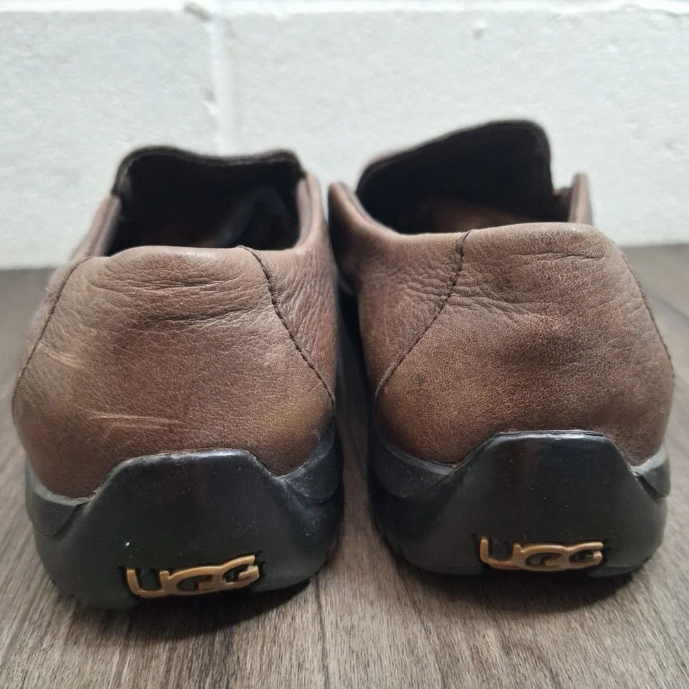UGG‎ Australia Women's 7 Brown Leather Casual Slip On Moc Toe Loafers Shoes 5475